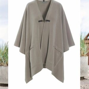 Chic Women's gray Poncho